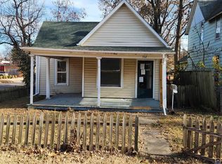302 SW Taylor St, Topeka, KS 66603