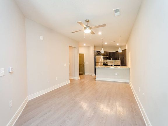 5th image of 13504 Citicards Way #3224