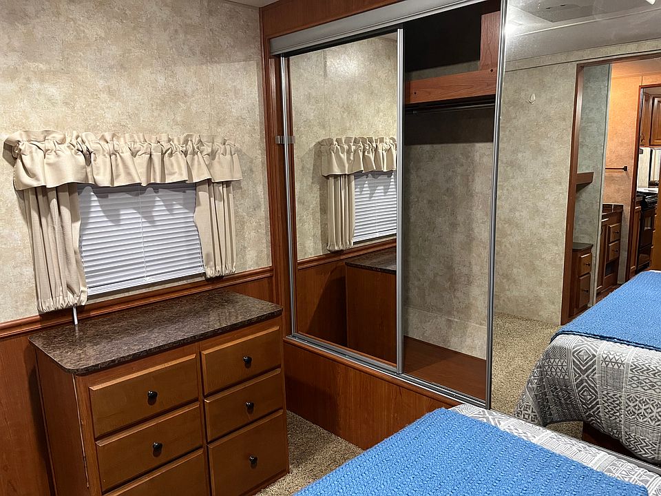 Queen bed and large closet.