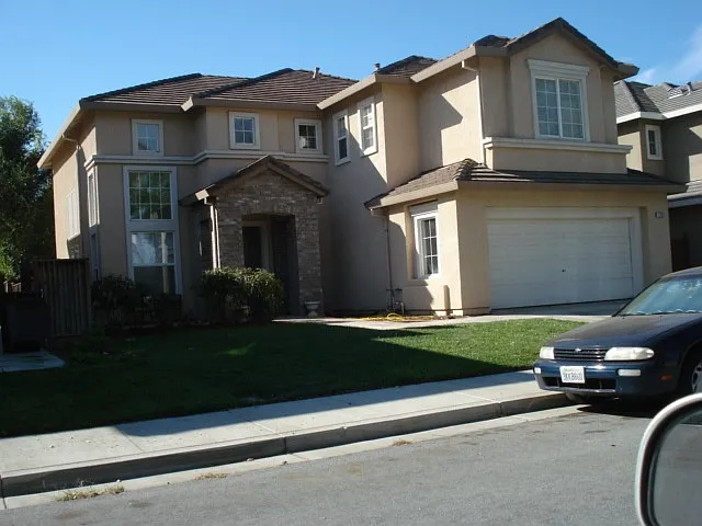 1760 Persimmon Way photo 1