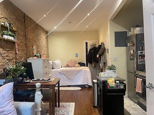 Rented by Oxford Property Group | media 3