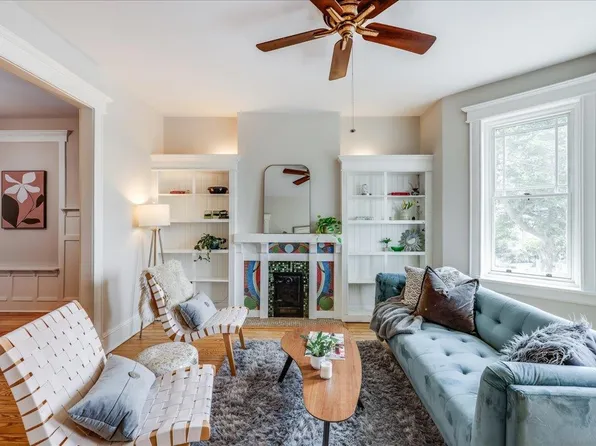 530 Liberty Avenue image 3 of 33