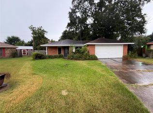 718 Westbury St W, Orange, TX 77630