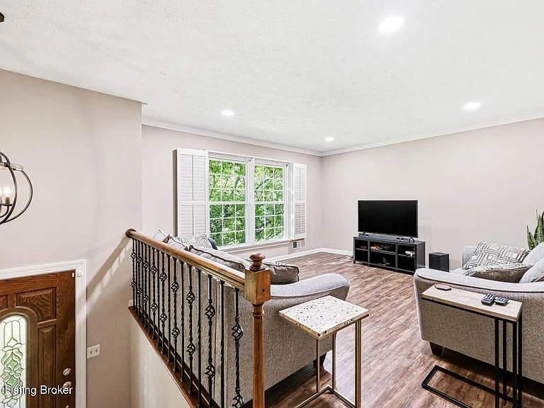 3605 Birnamwood Ct — Photo 5