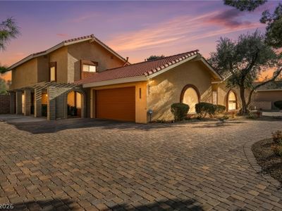 2930 Bel Air Dr, Las Vegas, NV, 89109