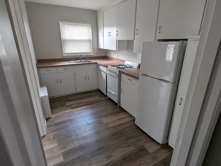 29 Bennington Dr #G — Photo 9