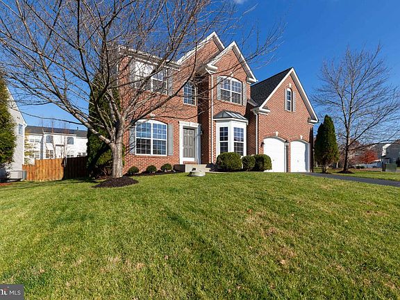 3rd image of 15313 Comus Ct