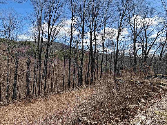 5th image of 180 North Street