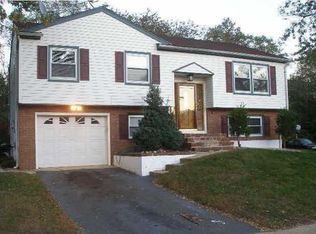 14 Denbo Dr, Neptune, NJ 07753
