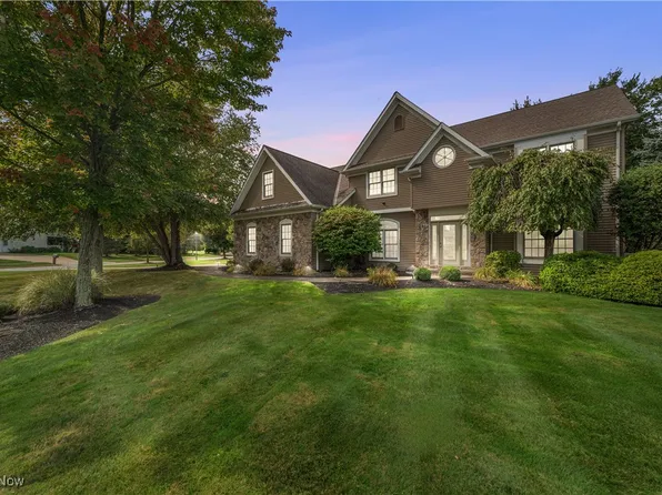 6700 Ayleshire Dr, Solon, OH 44139