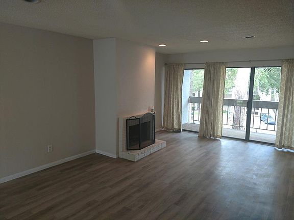 4th image of 12100 Melville Dr APT 202