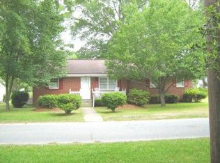 402 Station St, Roper, NC 27970