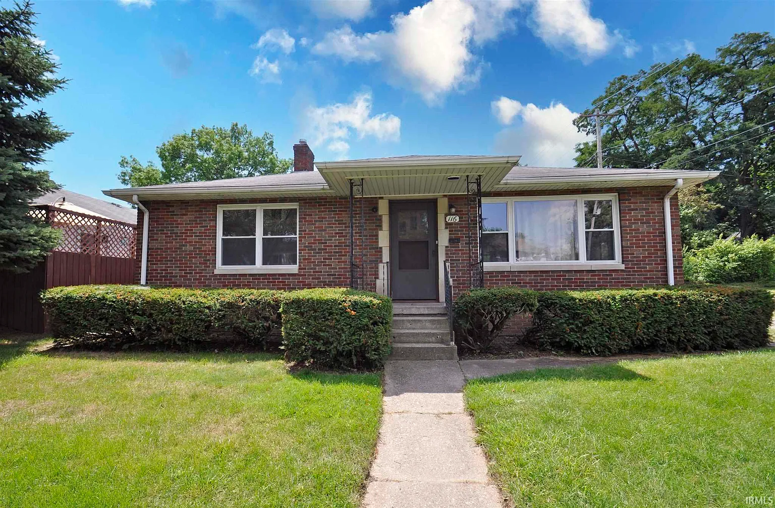 116 Jennings St E photo 1