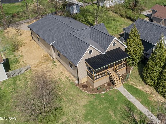 4th image of 2317 E Glenwood Ave