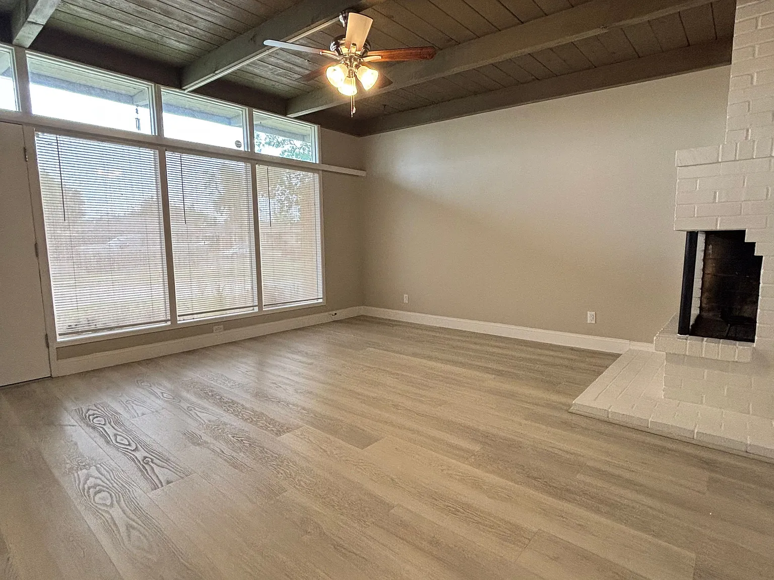 3 bed, 1700 sqft, $2,025 — Photo 3