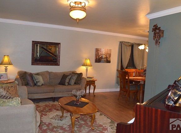 2nd image of 7 Queensbridge Dr