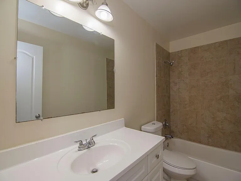 8604 Brookline Ave — Photo 9