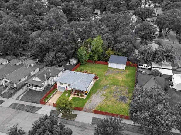 406 Elmwood Ave, Kansas City, MO 64124