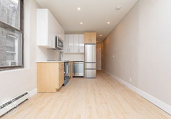 5th image of 319 Malcolm X Blvd #E3