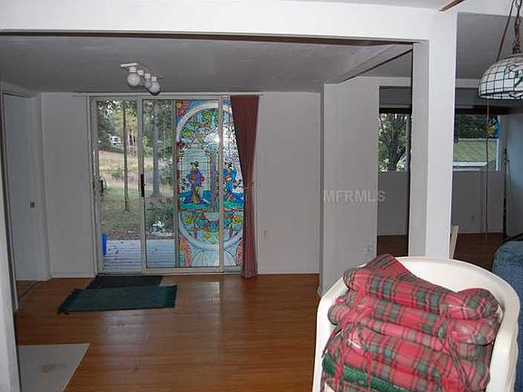 5th image of 31834 Lakeview Dr