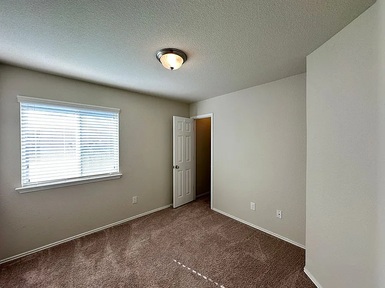 702 Deborah Kay Dr — Photo 27