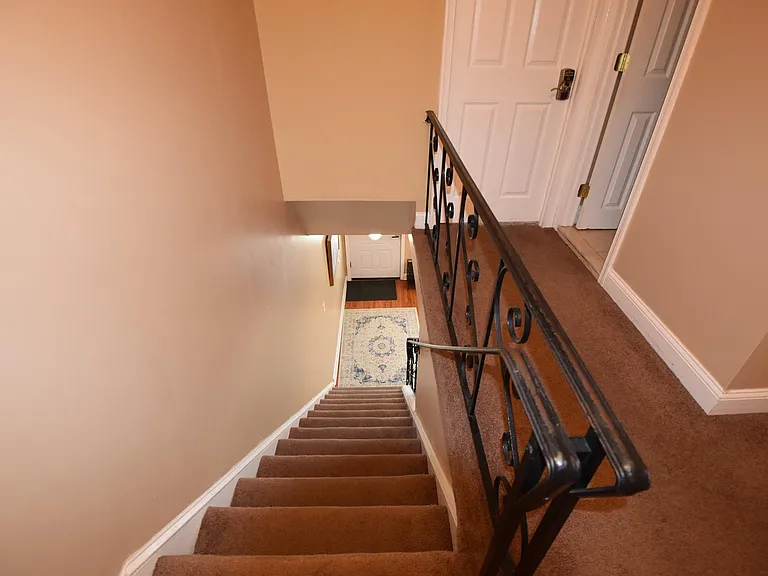 8018 Chelwynde Ave — Photo 35