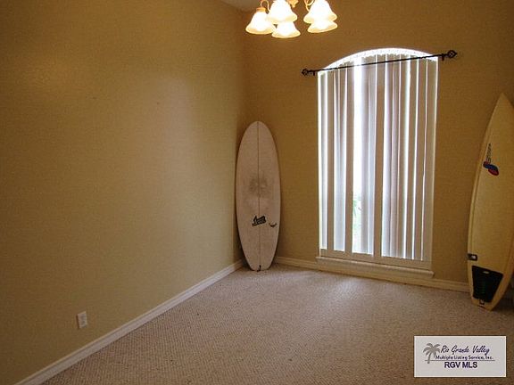 4th image of 2601 Thomas Ln