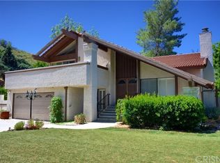 19997 Ruston Rd, Woodland Hills, CA 91364