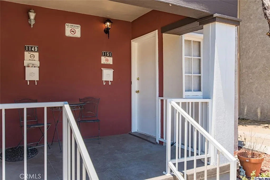 2 bed, 1.0 bath, 1400 sqft, $3,500 — Photo 3
