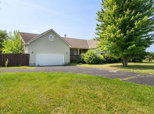 13904 Kneisel Rd, Vermilion, OH 44089