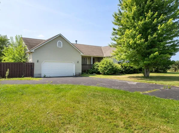 13904 Kneisel Rd, Vermilion, OH 44089