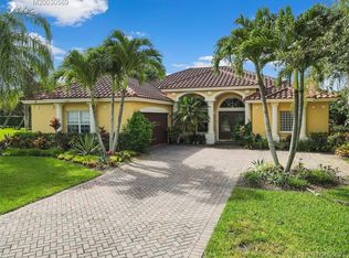 7926 SE Osprey St, Hobe Sound, FL 33455