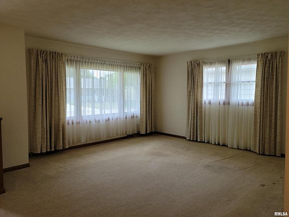 3rd image of 120 39th Ave