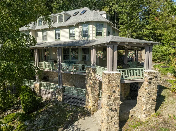 43 Paxton Road, Lake George, NY 12845