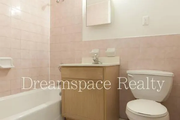 Rented by Dream Space Realty | media 16
