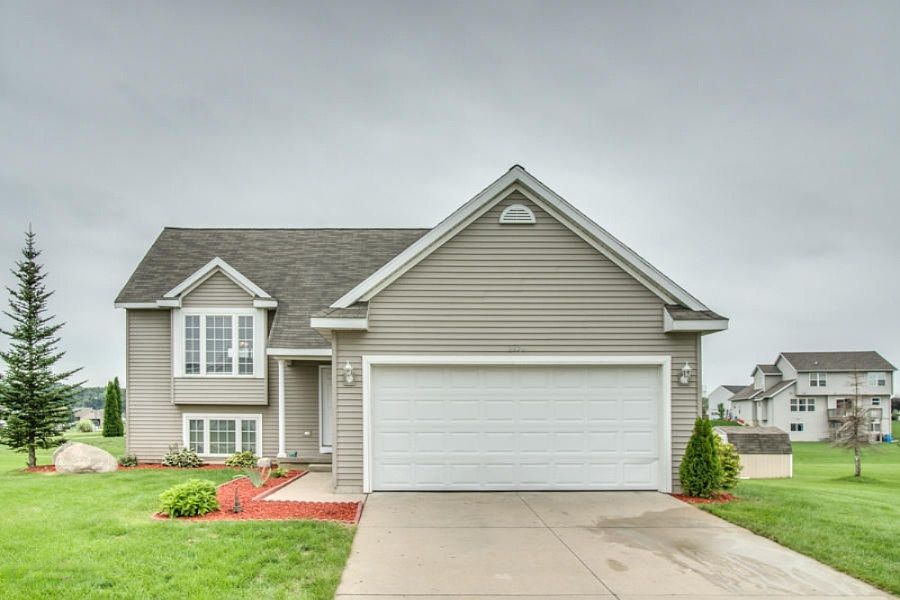 1st image of 2150 Hartstone Dr SE