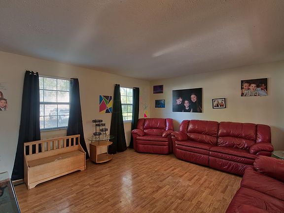 4th image of 7730 Flynnway Dr