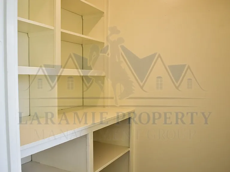 305 S 10th St #15 — Photo 8