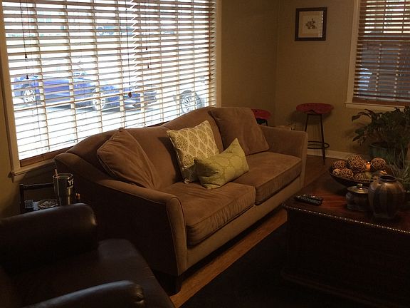 4th image of 1104 Crestview Dr NW