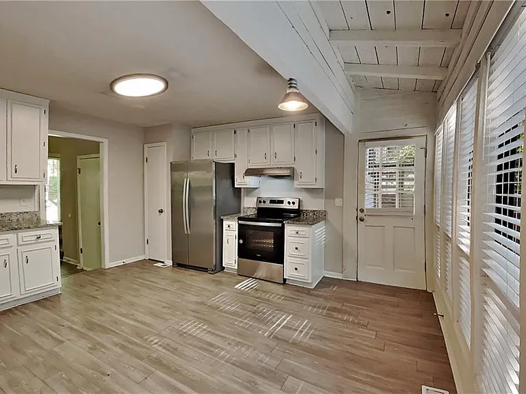 4515 King Springs Rd SE — Photo 5