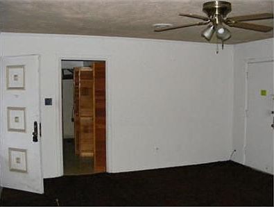 4th image of 1607 Wabash Ave