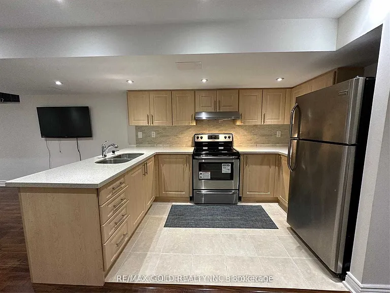 449 Meadowridge Ct #BASEMENT — Photo 6