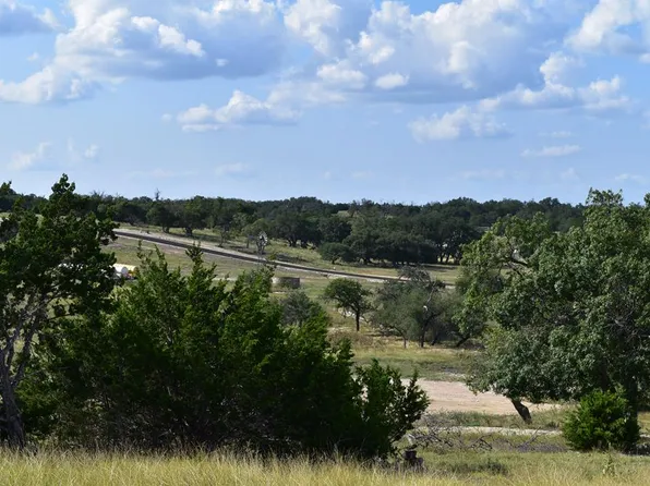 98 Grazing Meadow Ln, Fredericksburg, TX 78624