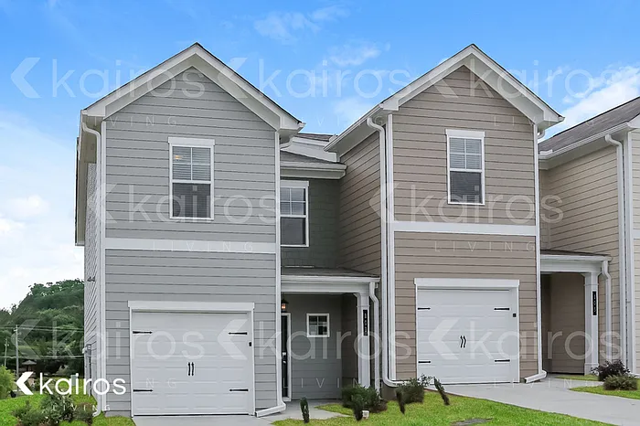 3 bed, 2.5 bath, 1304 sqft, $1,545 — Photo 2