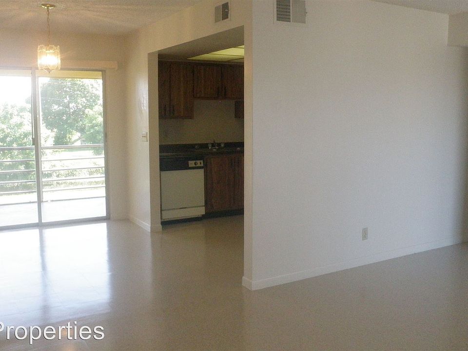 2nd image of 200 Rex Ave APT 8