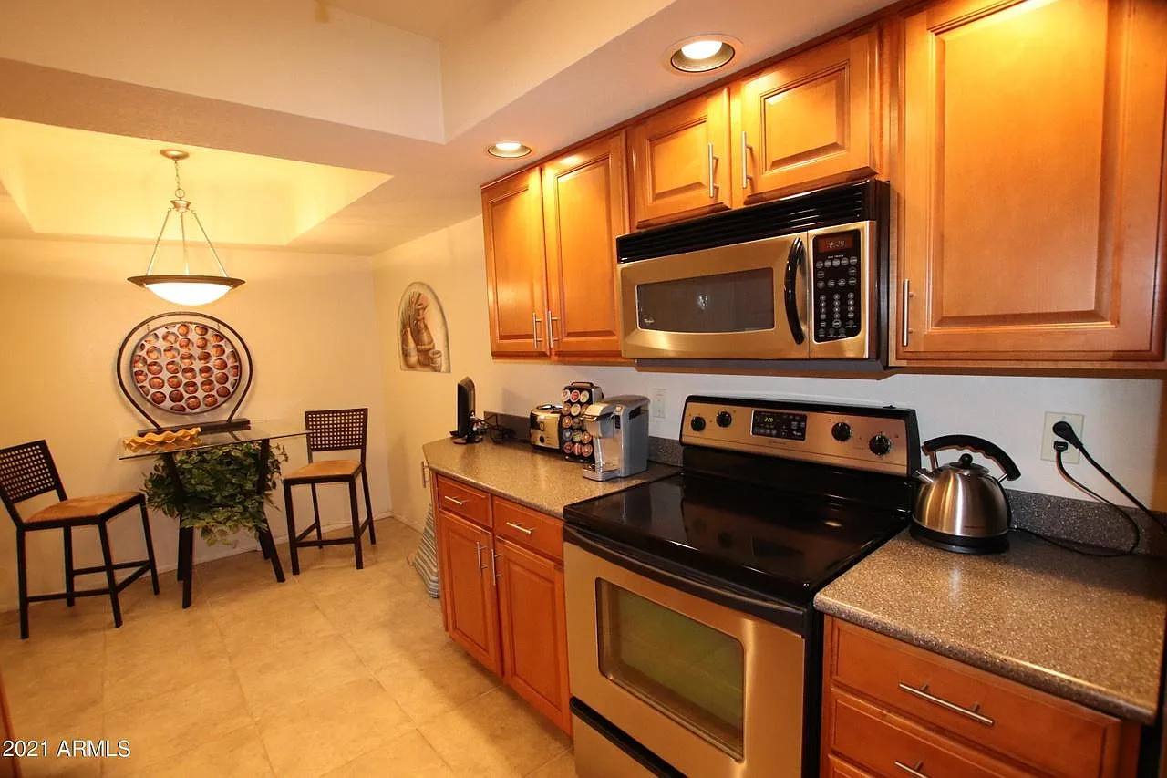 12212 N Paradise Village Pkwy S — Photo 4