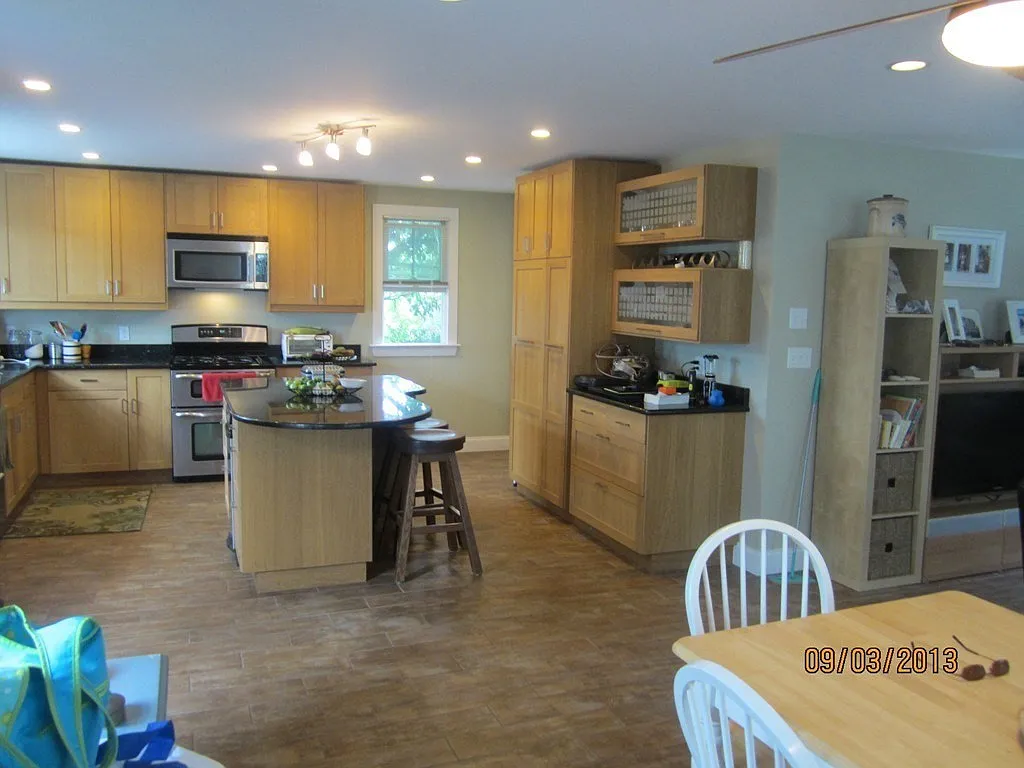 3 bed, 2.0 bath, 1478 sqft, $2,800 — Photo 3