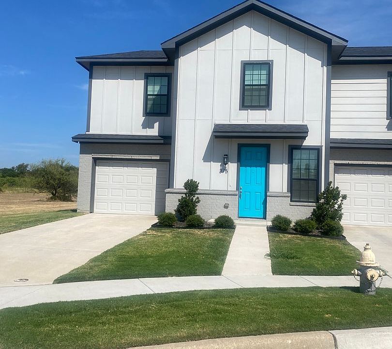 1st image of 375 Hampton Pl