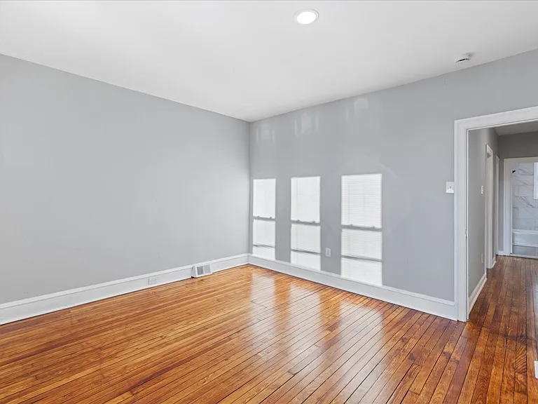 1602 Pershing St #1 — Photo 17