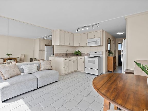 2nd image of 2211 Ala Wai Blvd APT 3111